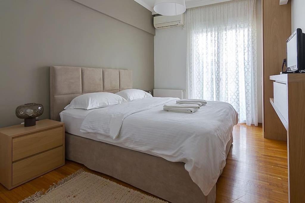 A Unique Apartment In The Historical Center-3Bds Афіни Екстер'єр фото