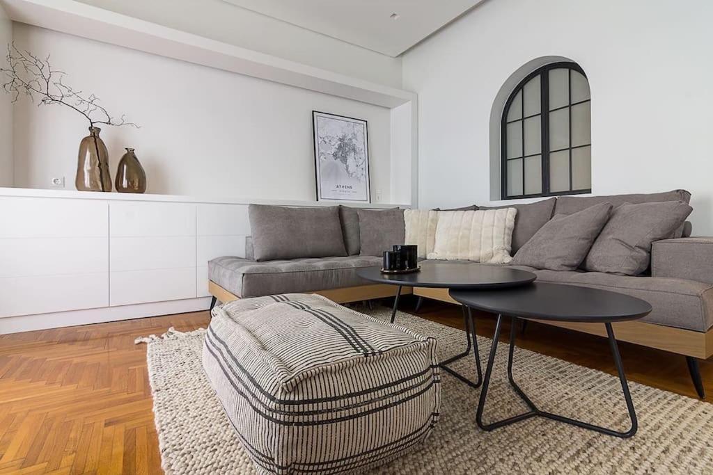 A Unique Apartment In The Historical Center-3Bds Афіни Екстер'єр фото